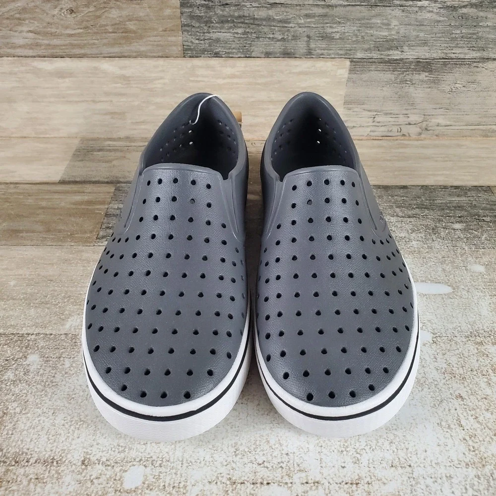 Native Miles Shoes Mens 8 / Womens 10 Dublin Gray Shell White Slip‎ On Sneakers